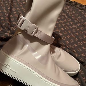 Brand new Nike sneakers no box